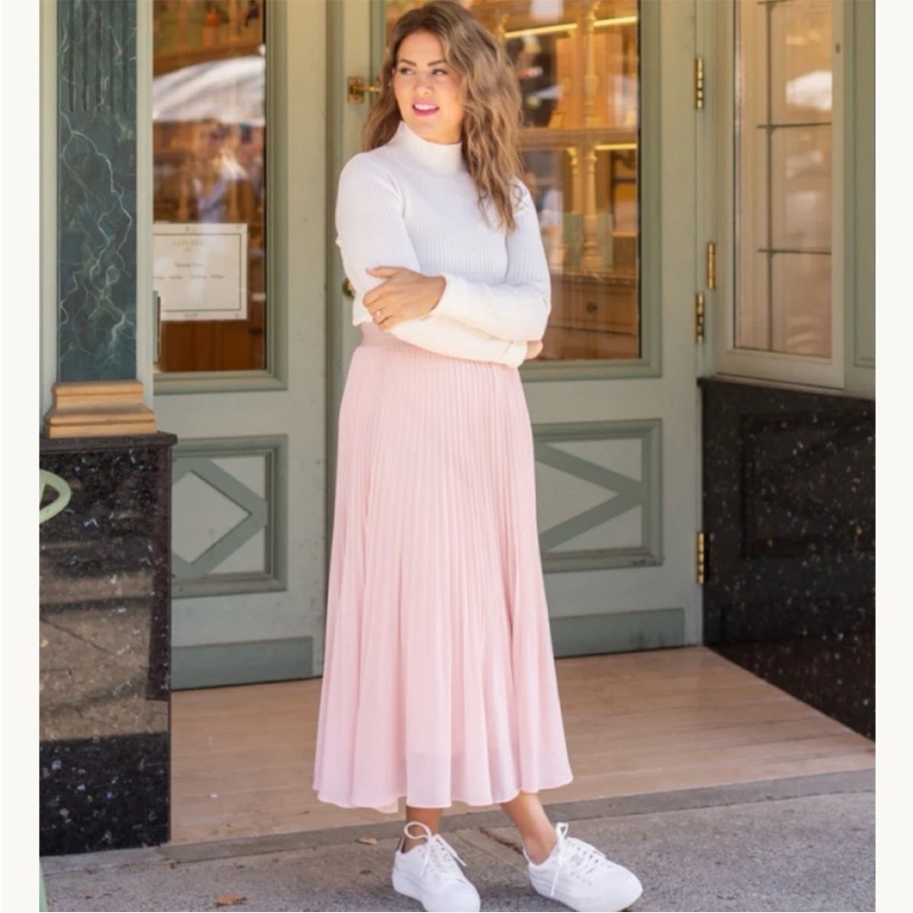 Gentle Fawn Serenade Skirt